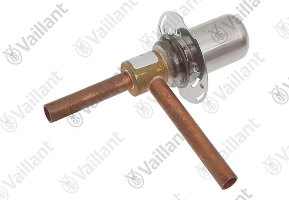 Vaillant Ventil mit zwei Kupferrohren, einem metallenem Gehäuse und einer Anschlussfläche, geeignet für Heizungs- oder Kühlanlagen.